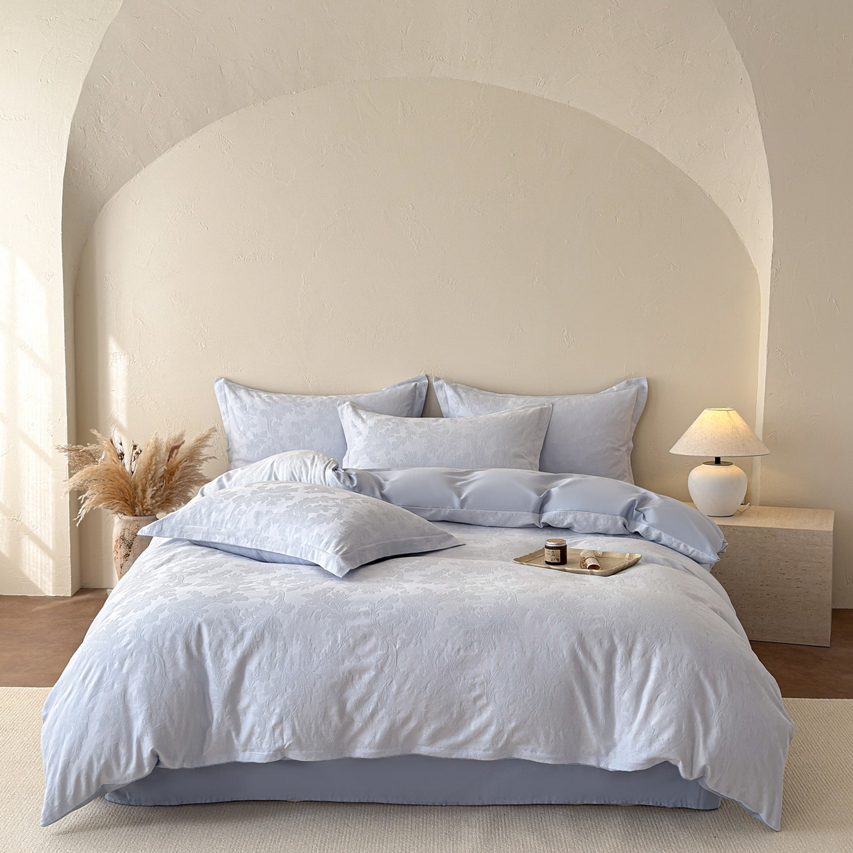 91家纺网 家纺一手货源 找家纺 慕尚家纺 2026新款A类60支长绒棉纯棉提花贡缎大提花光泽绸缎感四件套 花卉蓝