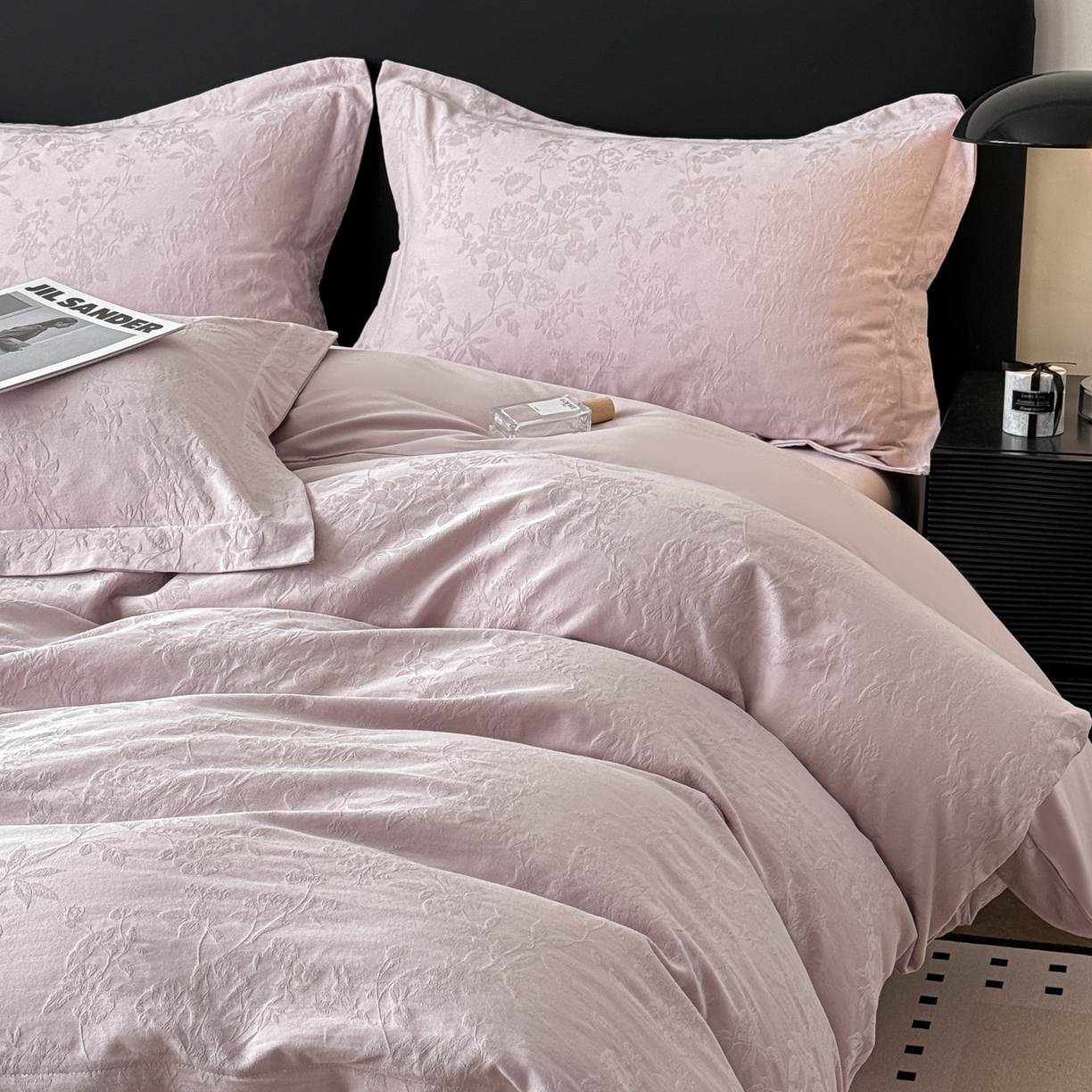 91家纺网 家纺一手货源 找家纺 慕尚家纺 2026新款A类60支长绒棉纯棉提花贡缎大提花光泽绸缎感四件套 丁香紫