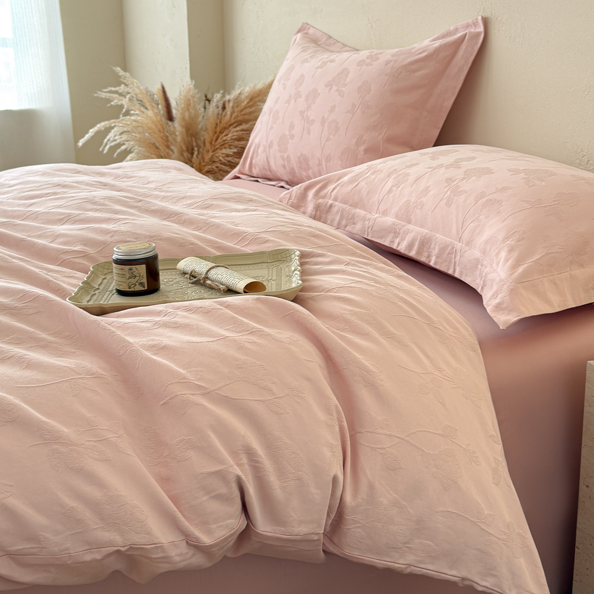 91家纺网 家纺一手货源 找家纺 慕尚家纺 2026新款A类60支长绒棉纯棉提花贡缎大提花光泽绸缎感四件套 银杏粉