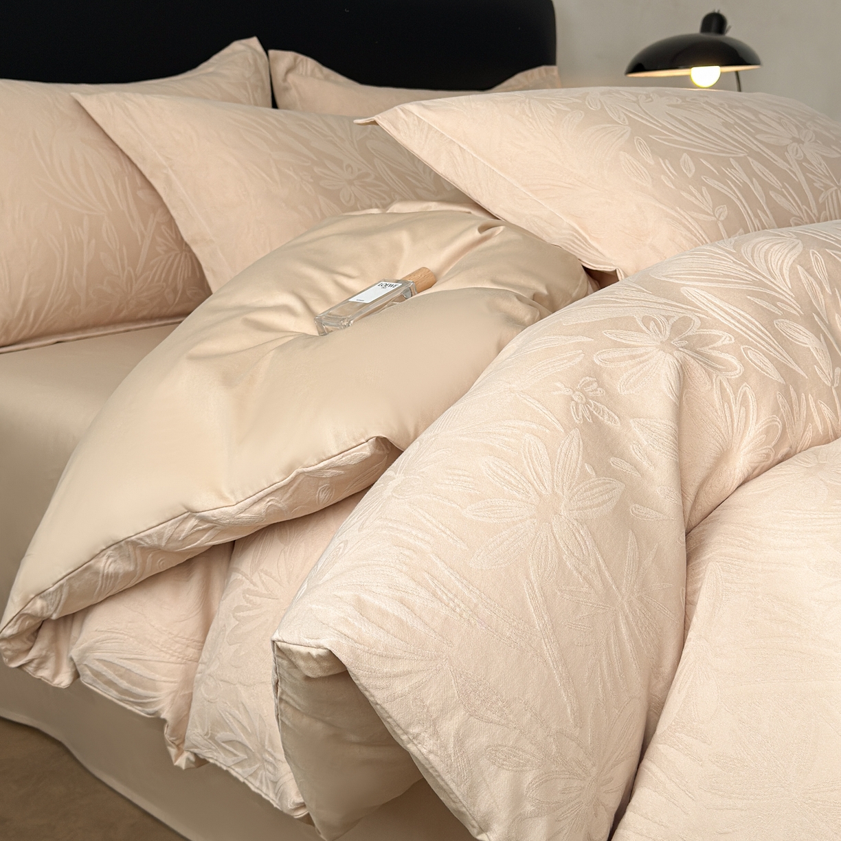 慕尚家纺 2026新款A类60支长绒棉纯棉提花贡缎大提花光泽绸缎感四件套 花朵米黄