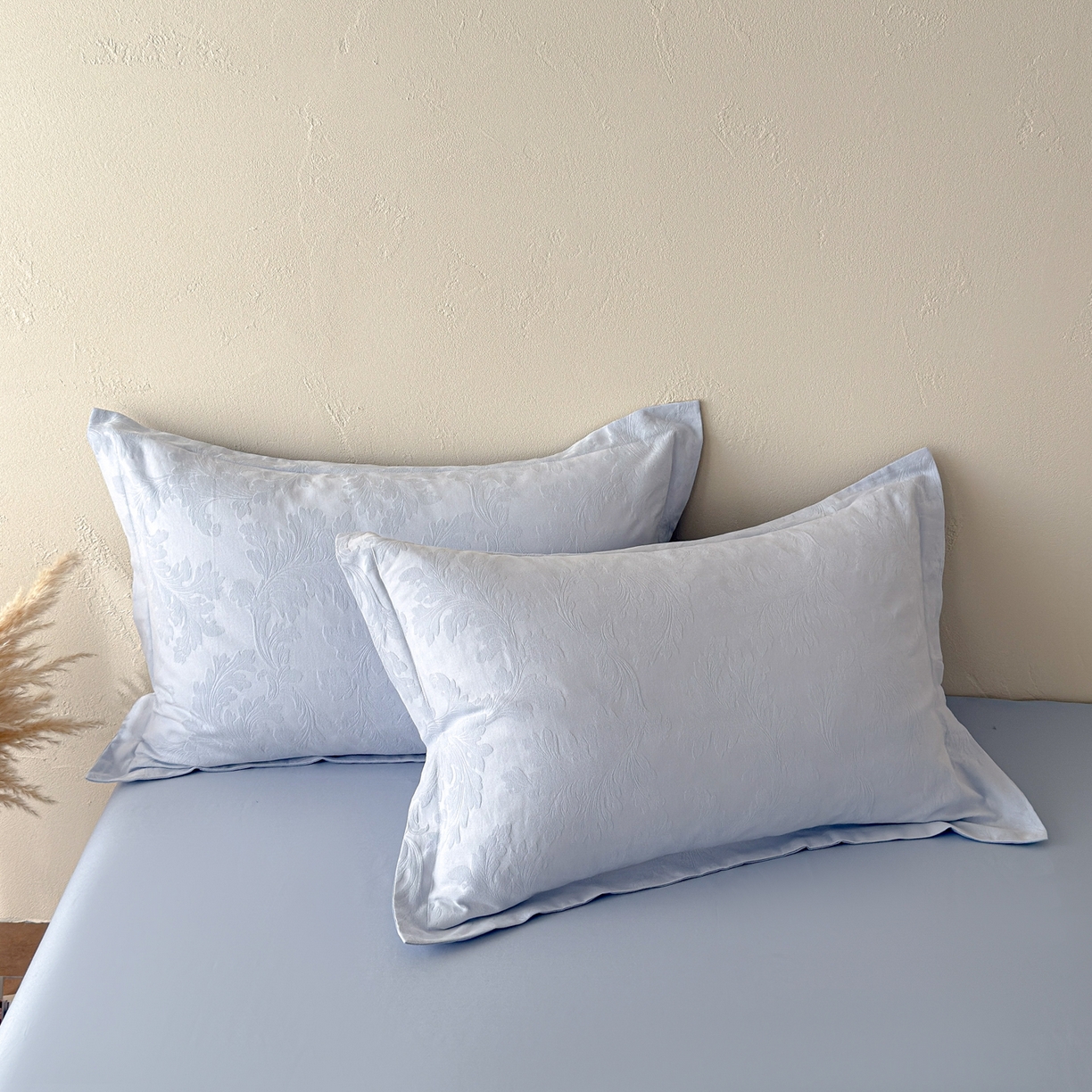 91家纺网 家纺一手货源 找家纺 慕尚家纺 2026新款A类60支长绒棉纯棉提花贡缎大提花光泽绸缎感四件套 花卉蓝