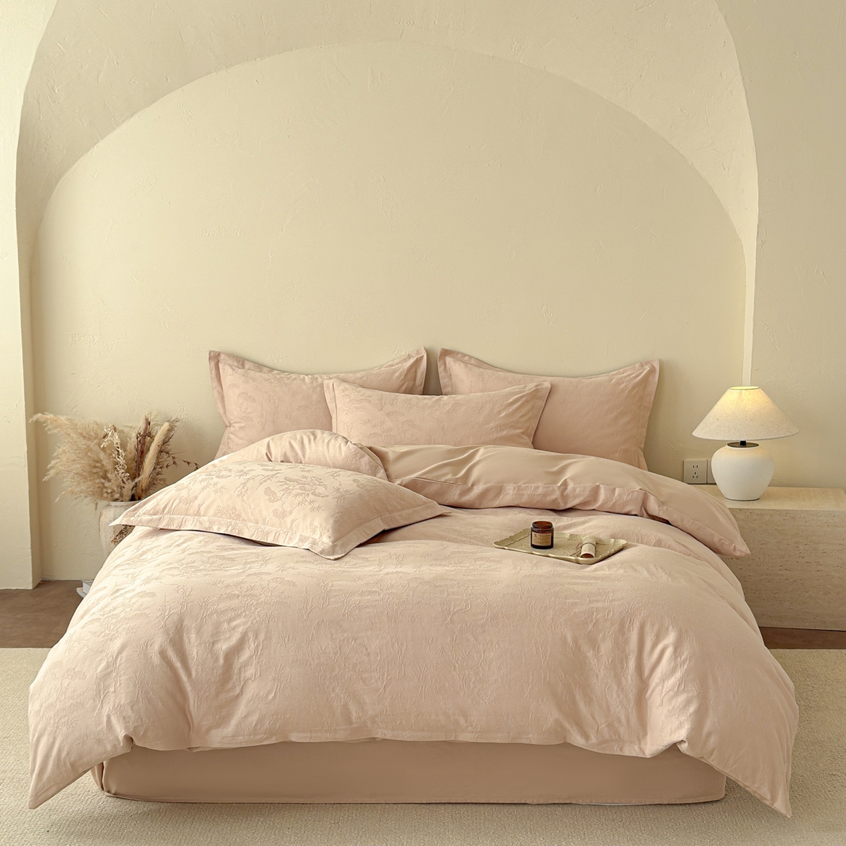 91家纺网 家纺一手货源 找家纺 慕尚家纺 2026新款A类60支长绒棉纯棉提花贡缎大提花光泽绸缎感四件套 花非花米黄