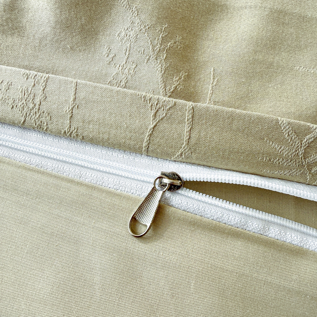 91家纺网 家纺一手货源 找家纺 慕尚家纺 2026新款A类60支长绒棉纯棉提花贡缎大提花光泽绸缎感四件套 花非花绿