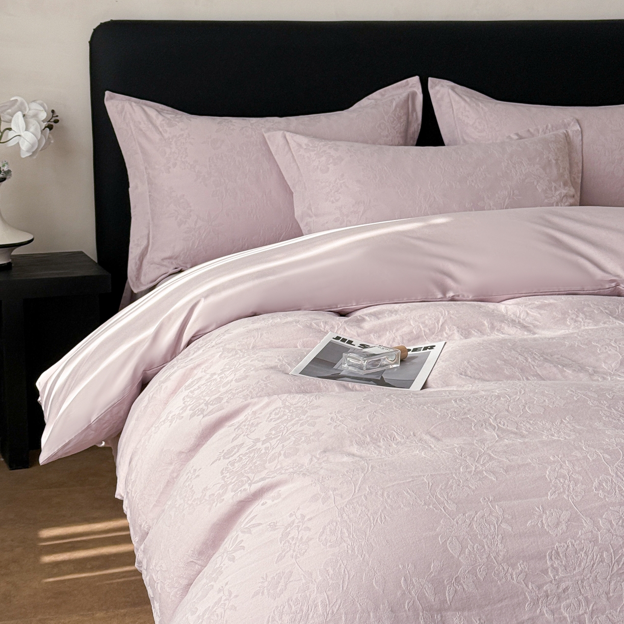 91家纺网 家纺一手货源 找家纺 慕尚家纺 2026新款A类60支长绒棉纯棉提花贡缎大提花光泽绸缎感四件套 丁香紫