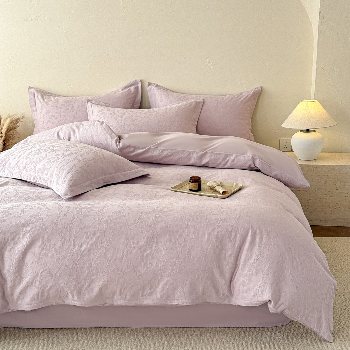 91家纺网 家纺一手货源 找家纺 慕尚家纺 2026新款A类60支长绒棉纯棉提花贡缎大提花光泽绸缎感四件套 香草紫