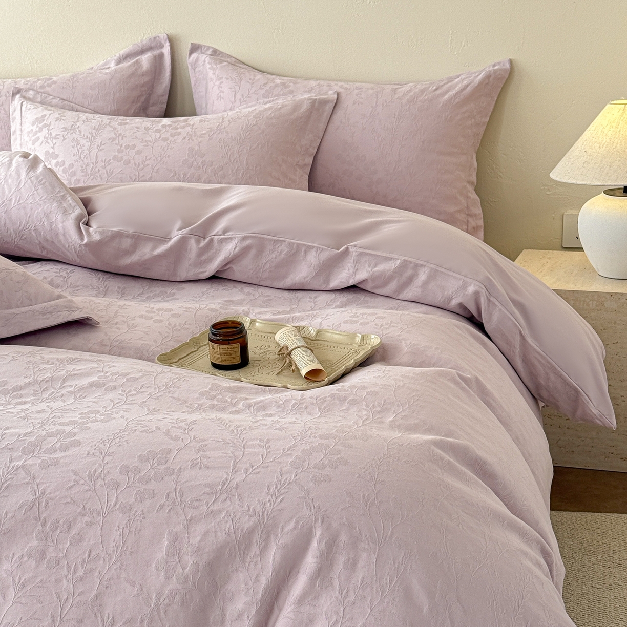 91家纺网 家纺一手货源 找家纺 慕尚家纺 2026新款A类60支长绒棉纯棉提花贡缎大提花光泽绸缎感四件套 香草紫