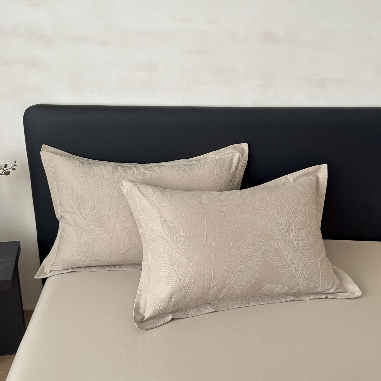 91家纺网 家纺一手货源 找家纺 慕尚家纺 2026新款A类60支长绒棉纯棉提花贡缎大提花光泽绸缎感四件套 树叶卡其