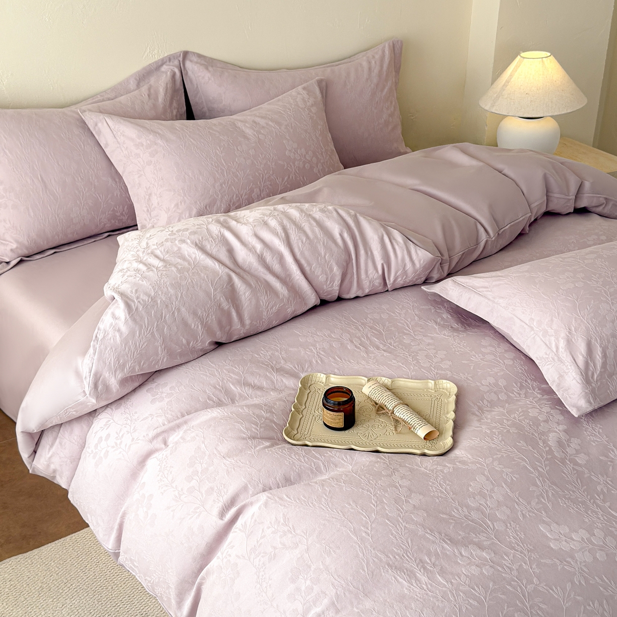 91家纺网 家纺一手货源 找家纺 慕尚家纺 2026新款A类60支长绒棉纯棉提花贡缎大提花光泽绸缎感四件套 香草紫