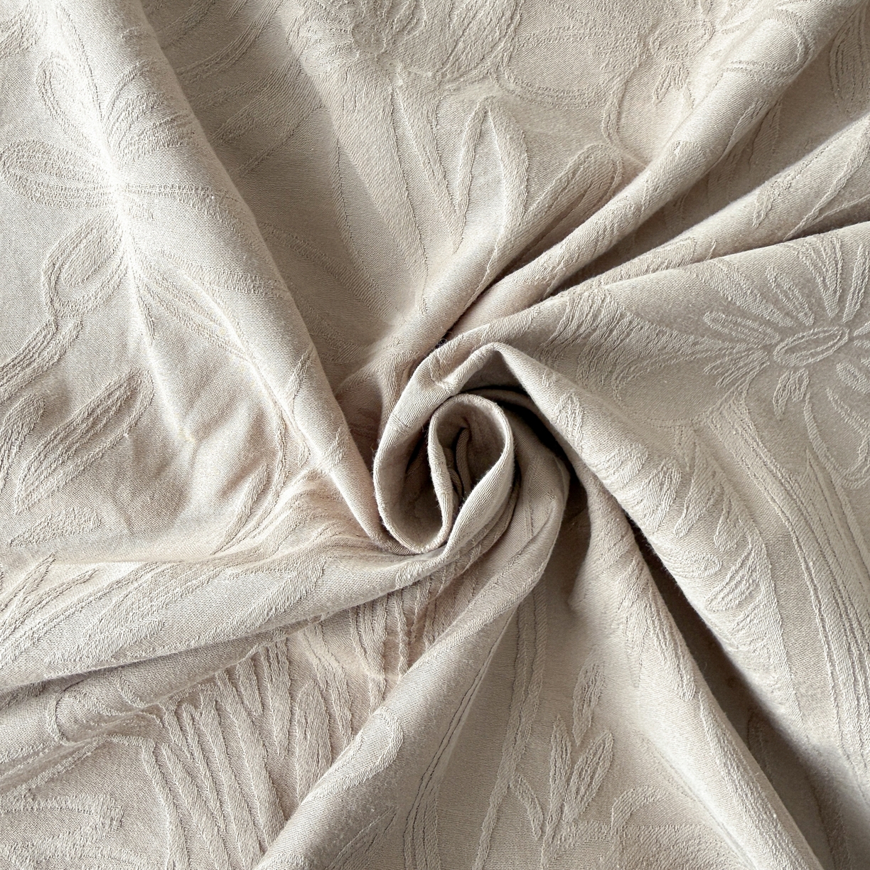 91家纺网 家纺一手货源 找家纺 慕尚家纺 2026新款A类60支长绒棉纯棉提花贡缎大提花光泽绸缎感四件套 马玲草卡其