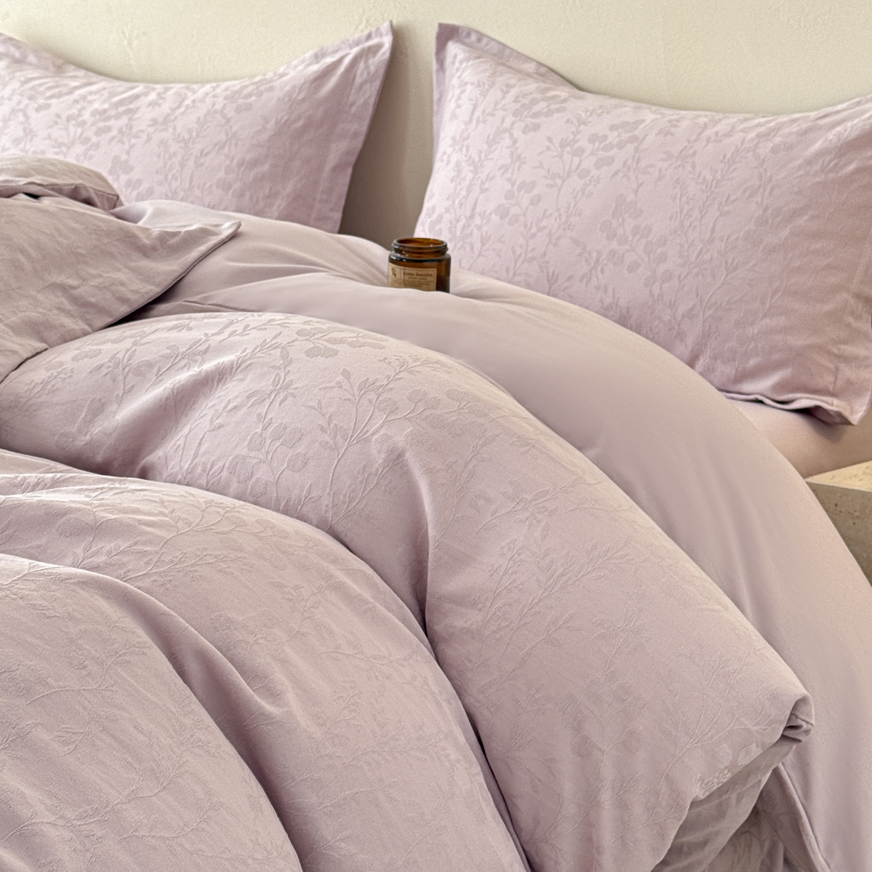 91家纺网 家纺一手货源 找家纺 慕尚家纺 2026新款A类60支长绒棉纯棉提花贡缎大提花光泽绸缎感四件套 香草紫