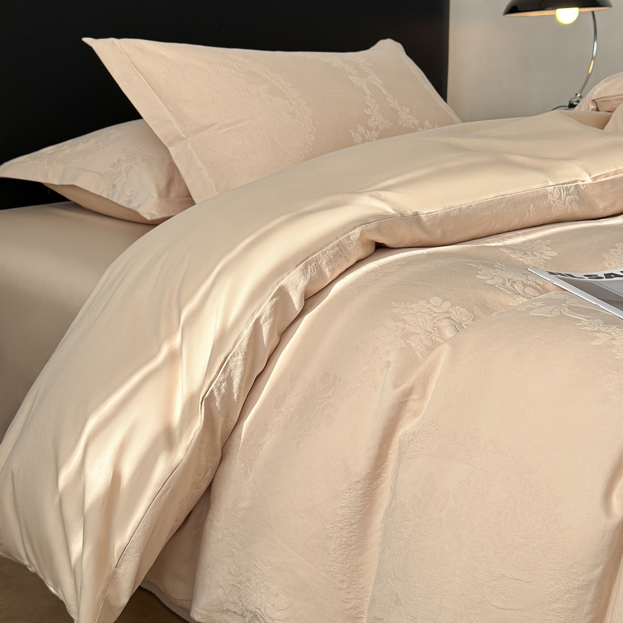 91家纺网 家纺一手货源 找家纺 慕尚家纺 2026新款A类60支长绒棉纯棉提花贡缎大提花光泽绸缎感四件套 萨拉卡其