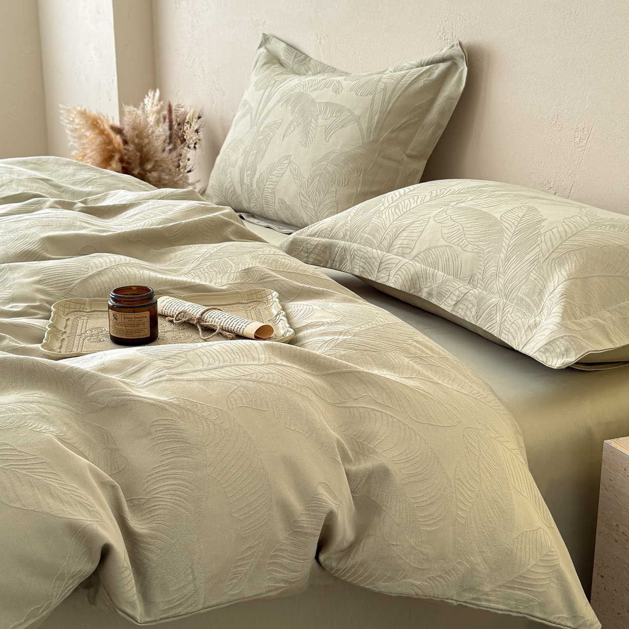 91家纺网 家纺一手货源 找家纺 慕尚家纺 2026新款A类60支长绒棉纯棉提花贡缎大提花光泽绸缎感四件套 树叶绿