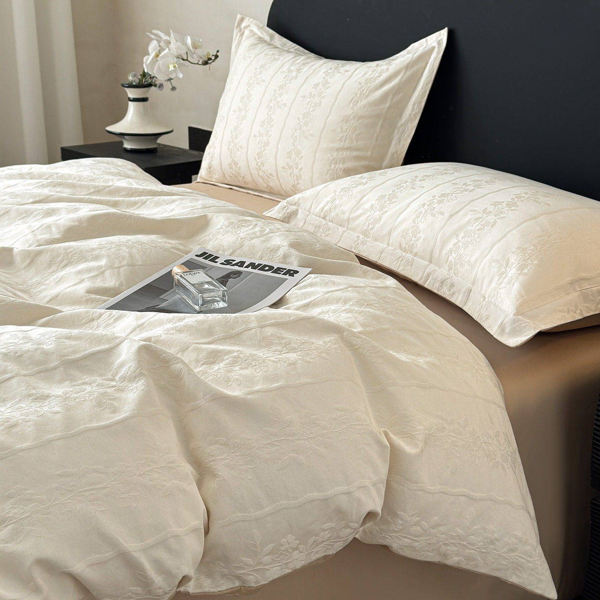 91家纺网 家纺一手货源 找家纺 慕尚家纺 2026新款A类60支长绒棉纯棉提花贡缎大提花光泽绸缎感四件套 花蔓米