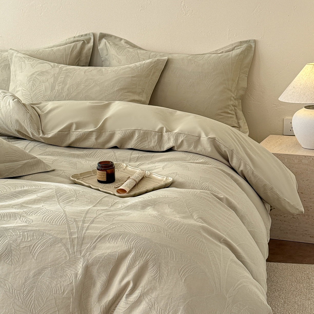 91家纺网 家纺一手货源 找家纺 慕尚家纺 2026新款A类60支长绒棉纯棉提花贡缎大提花光泽绸缎感四件套 树叶绿