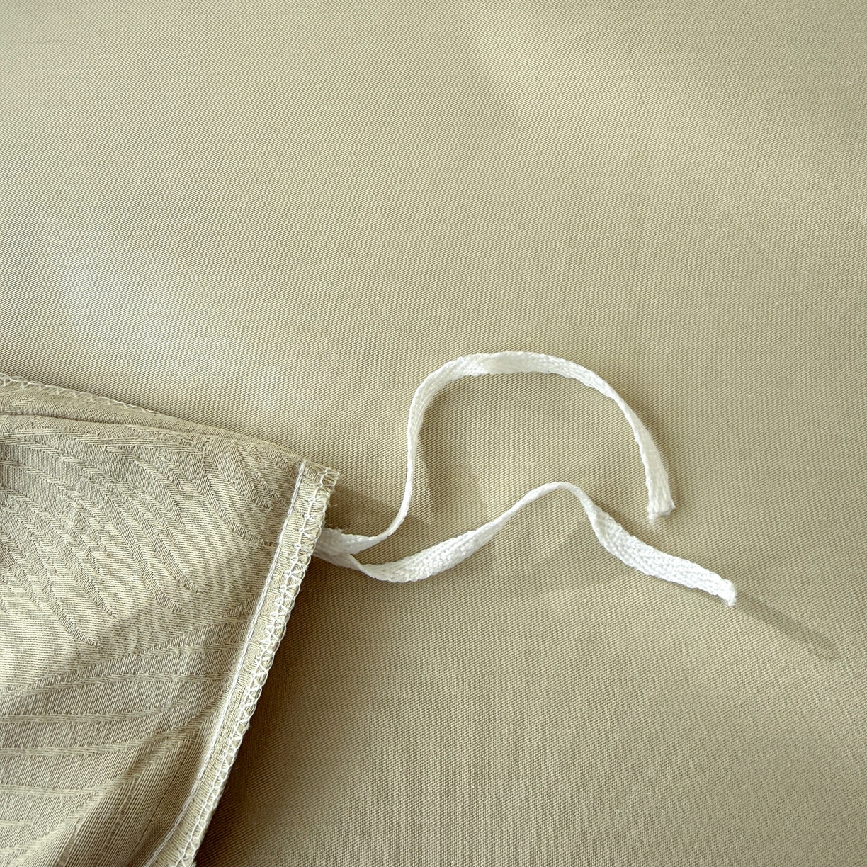 91家纺网 家纺一手货源 找家纺 慕尚家纺 2026新款A类60支长绒棉纯棉提花贡缎大提花光泽绸缎感四件套 树叶绿