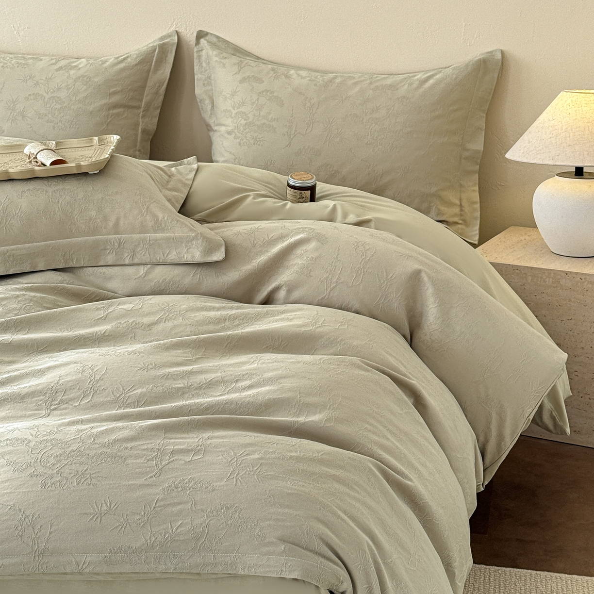 91家纺网 家纺一手货源 找家纺 慕尚家纺 2026新款A类60支长绒棉纯棉提花贡缎大提花光泽绸缎感四件套 花非花绿