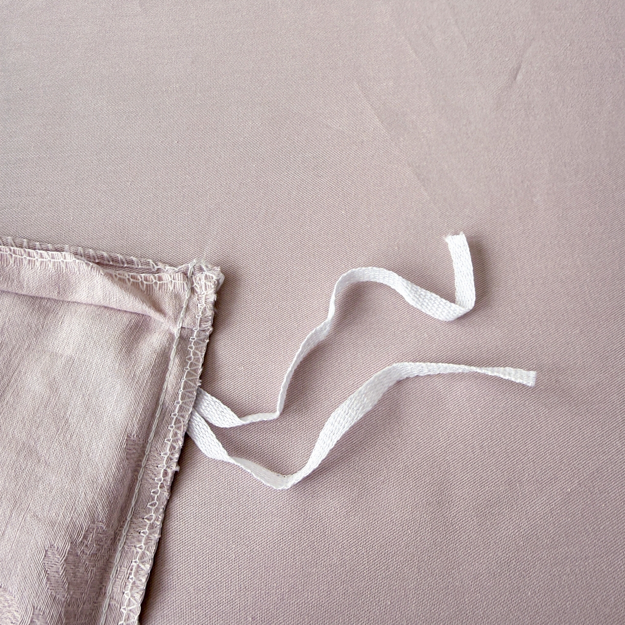 91家纺网 家纺一手货源 找家纺 慕尚家纺 2026新款A类60支长绒棉纯棉提花贡缎大提花光泽绸缎感四件套 萨拉紫