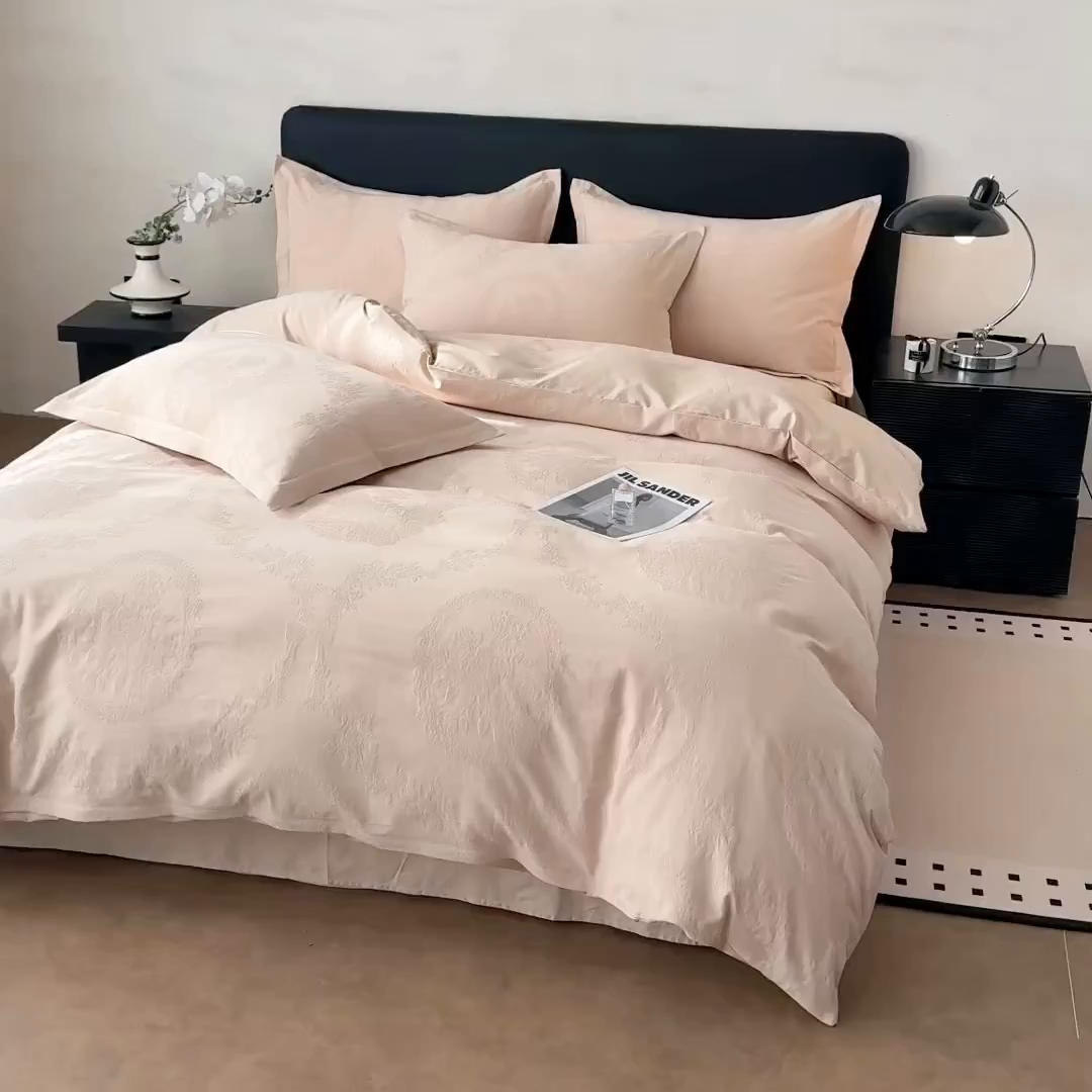 91家纺网 家纺一手货源 找家纺 慕尚家纺 2026新款A类60支长绒棉纯棉提花贡缎大提花光泽绸缎感四件套 萨拉卡其