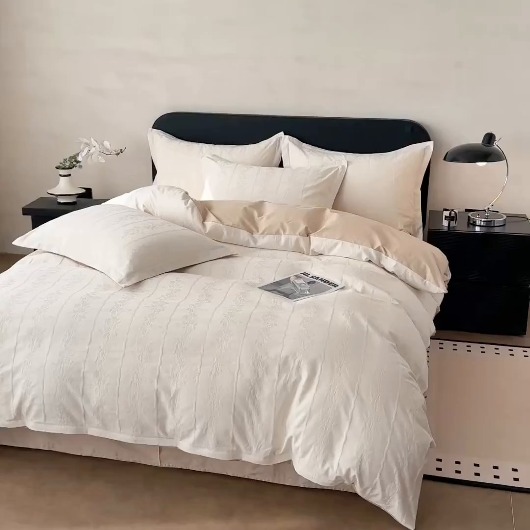 91家纺网 家纺一手货源 找家纺 慕尚家纺 2026新款A类60支长绒棉纯棉提花贡缎大提花光泽绸缎感四件套 花蔓米