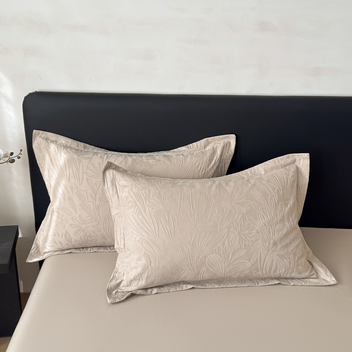 91家纺网 家纺一手货源 找家纺 慕尚家纺 2026新款A类60支长绒棉纯棉提花贡缎大提花光泽绸缎感四件套 马玲草卡其