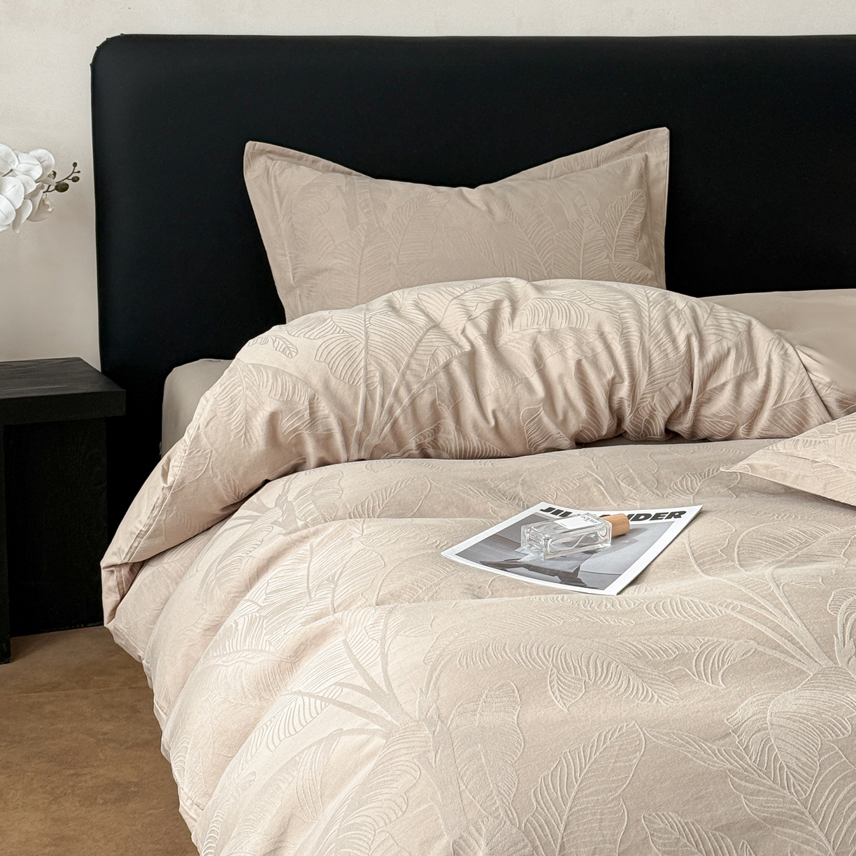 91家纺网 家纺一手货源 找家纺 慕尚家纺 2026新款A类60支长绒棉纯棉提花贡缎大提花光泽绸缎感四件套 树叶卡其