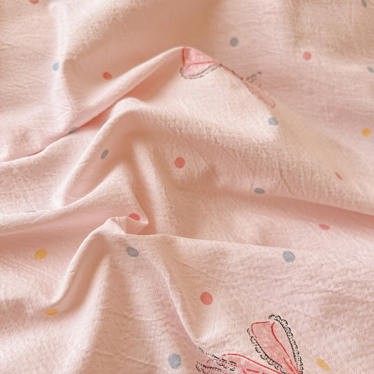 91家纺网 家纺一手货源 找家纺 提花大世界 2026新款冰肤纱法式花边凉感夏被夏凉被空调被被套凉席三件套床盖夹棉四件套 轻粉结意