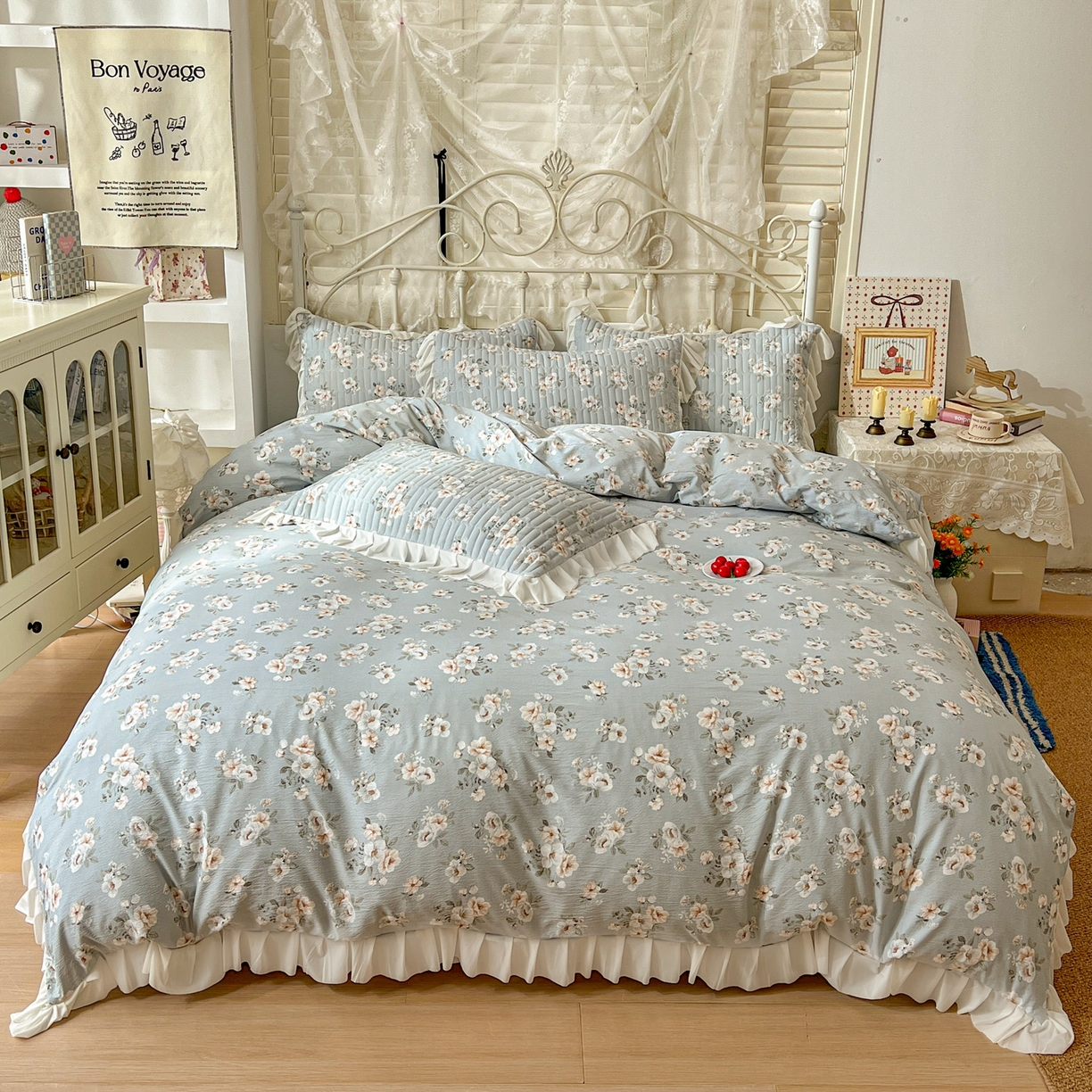 91家纺网 家纺一手货源 找家纺 提花大世界 2026新款冰肤纱法式花边凉感夏被夏凉被空调被被套凉席三件套床盖夹棉四件套 蓝屿白玫