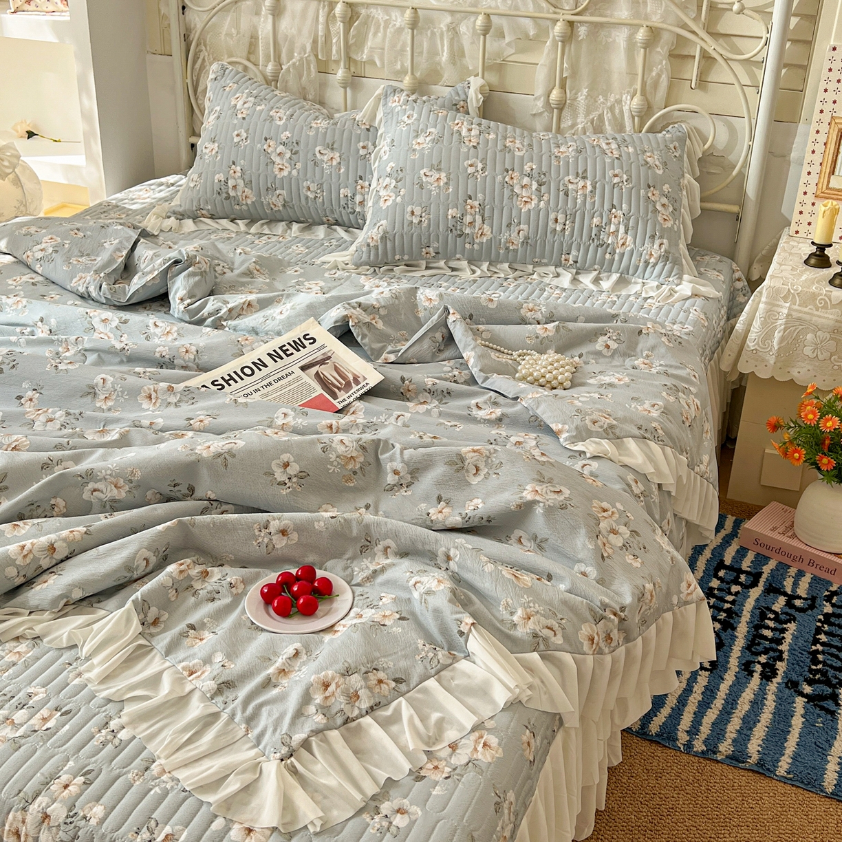 91家纺网 家纺一手货源 找家纺 提花大世界 2026新款冰肤纱法式花边凉感夏被夏凉被空调被被套凉席三件套床盖夹棉四件套 蓝屿白玫