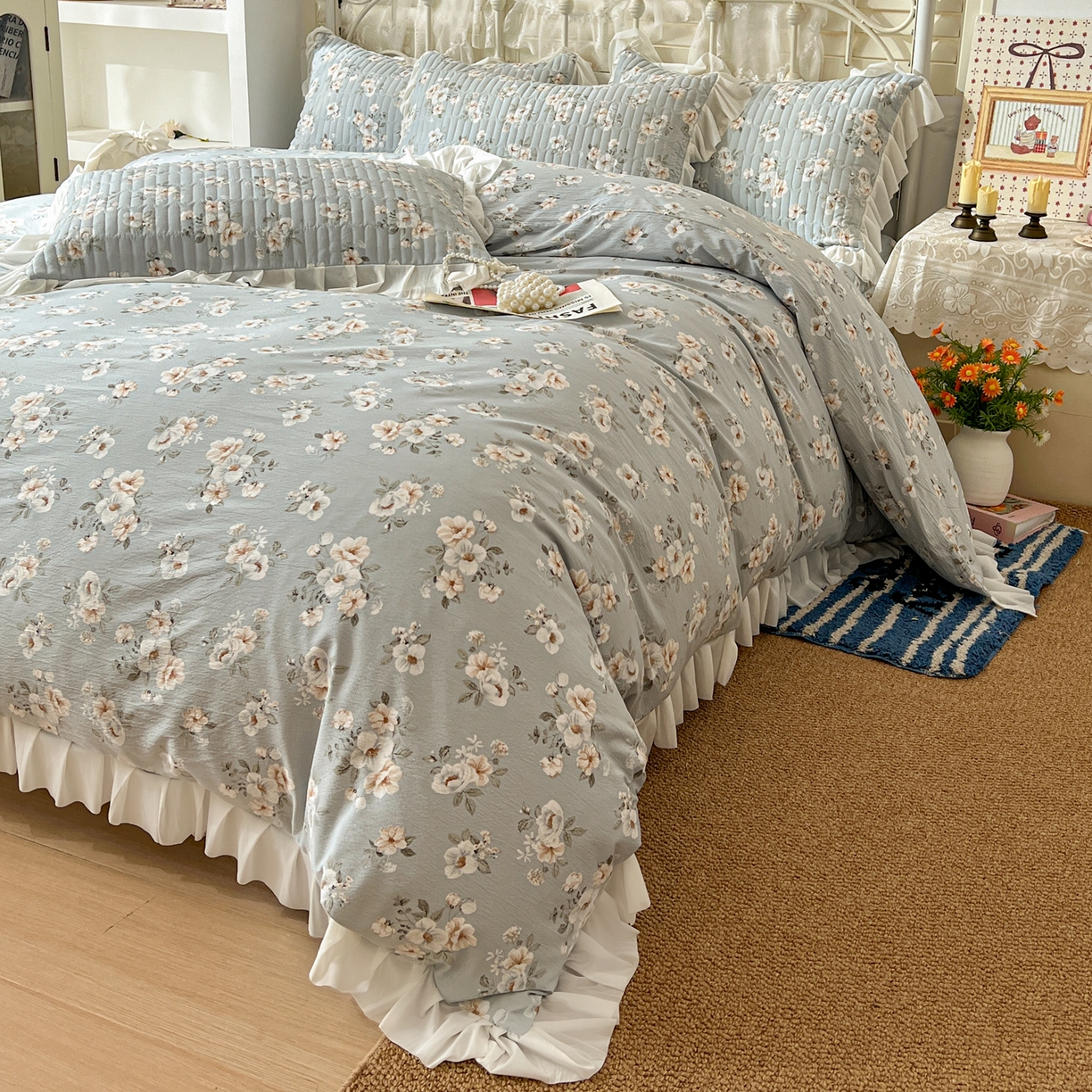 91家纺网 家纺一手货源 找家纺 提花大世界 2026新款冰肤纱法式花边凉感夏被夏凉被空调被被套凉席三件套床盖夹棉四件套 蓝屿白玫