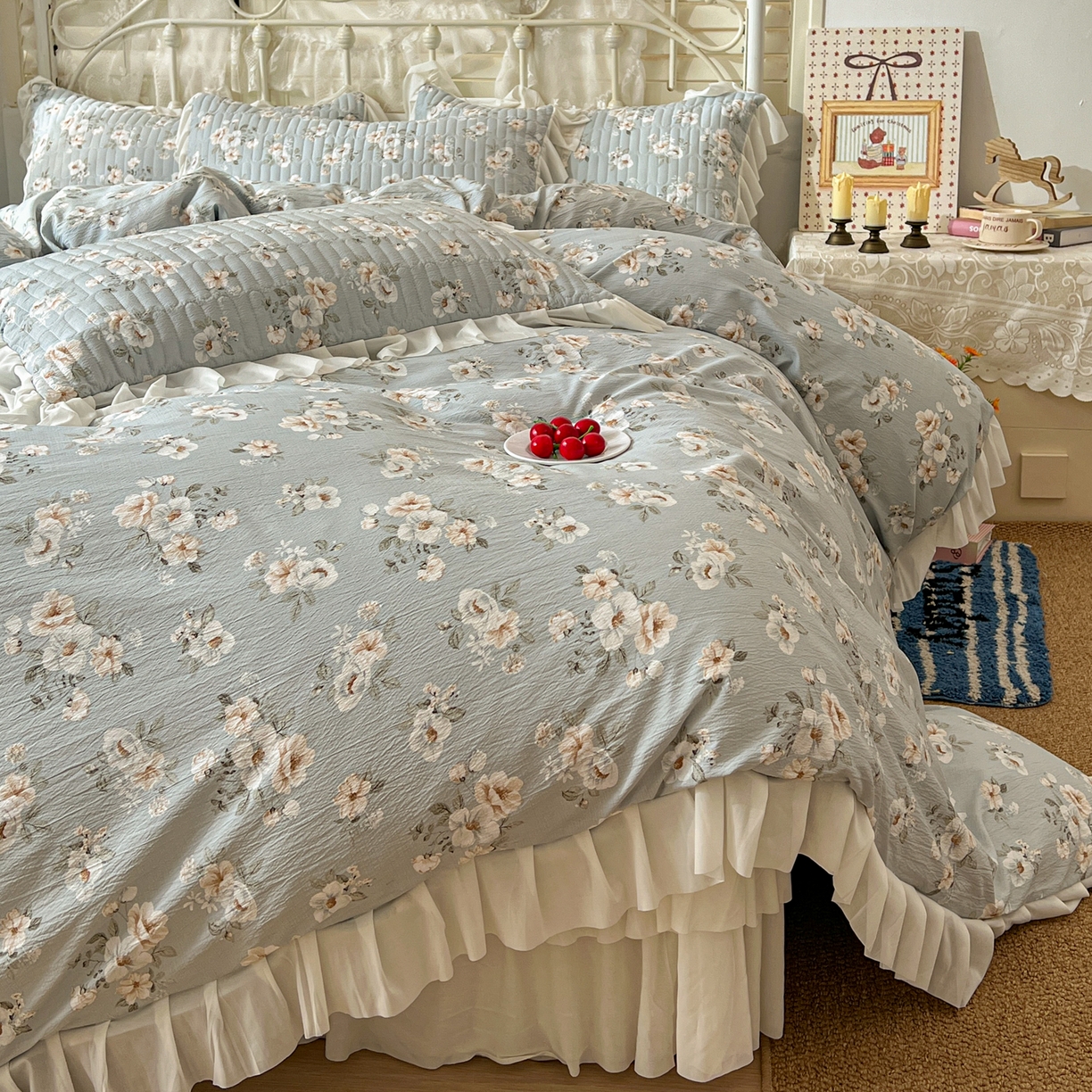 提花大世界 2026新款冰肤纱法式花边凉感夏被夏凉被空调被被套凉席三件套床盖夹棉四件套 蓝屿白玫