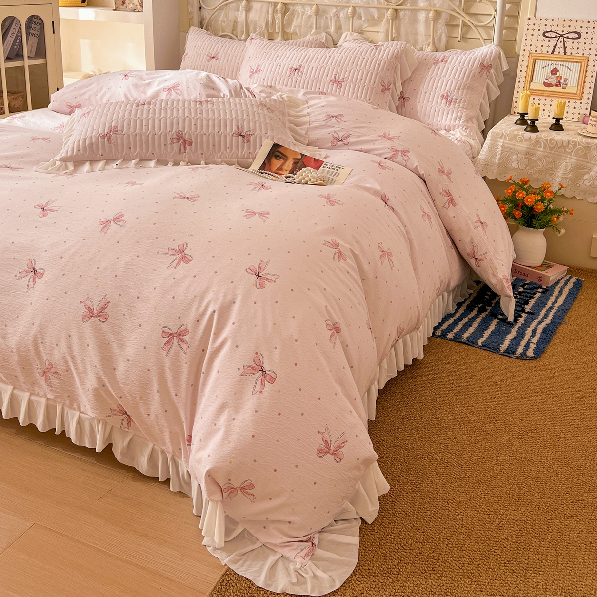 91家纺网 家纺一手货源 找家纺 提花大世界 2026新款冰肤纱法式花边凉感夏被夏凉被空调被被套凉席三件套床盖夹棉四件套 轻粉结意