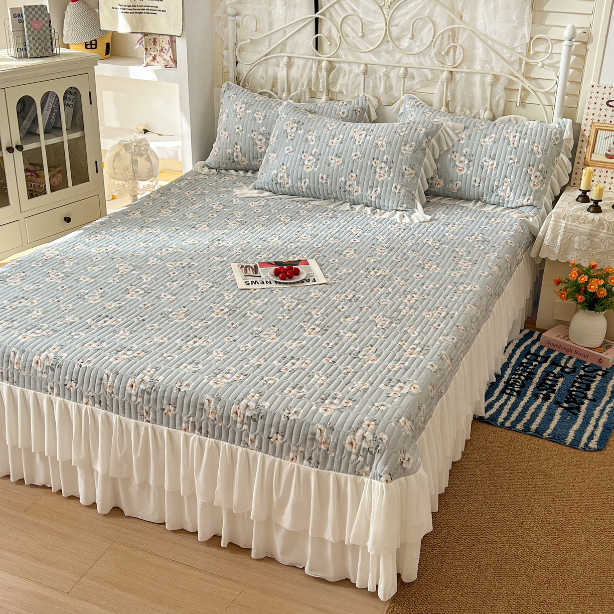 91家纺网 家纺一手货源 找家纺 提花大世界 2026新款冰肤纱法式花边凉感夏被夏凉被空调被被套凉席三件套床盖夹棉四件套 蓝屿白玫