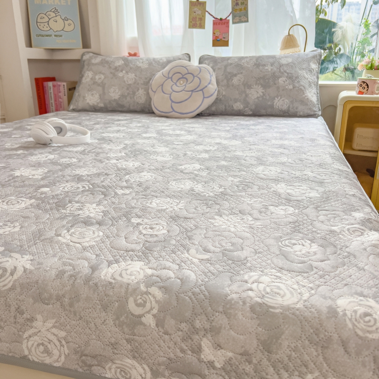 91家纺网 家纺一手货源 找家纺 许林家纺 2026新款花卉凉席床席三件套-花恋 花恋-灰