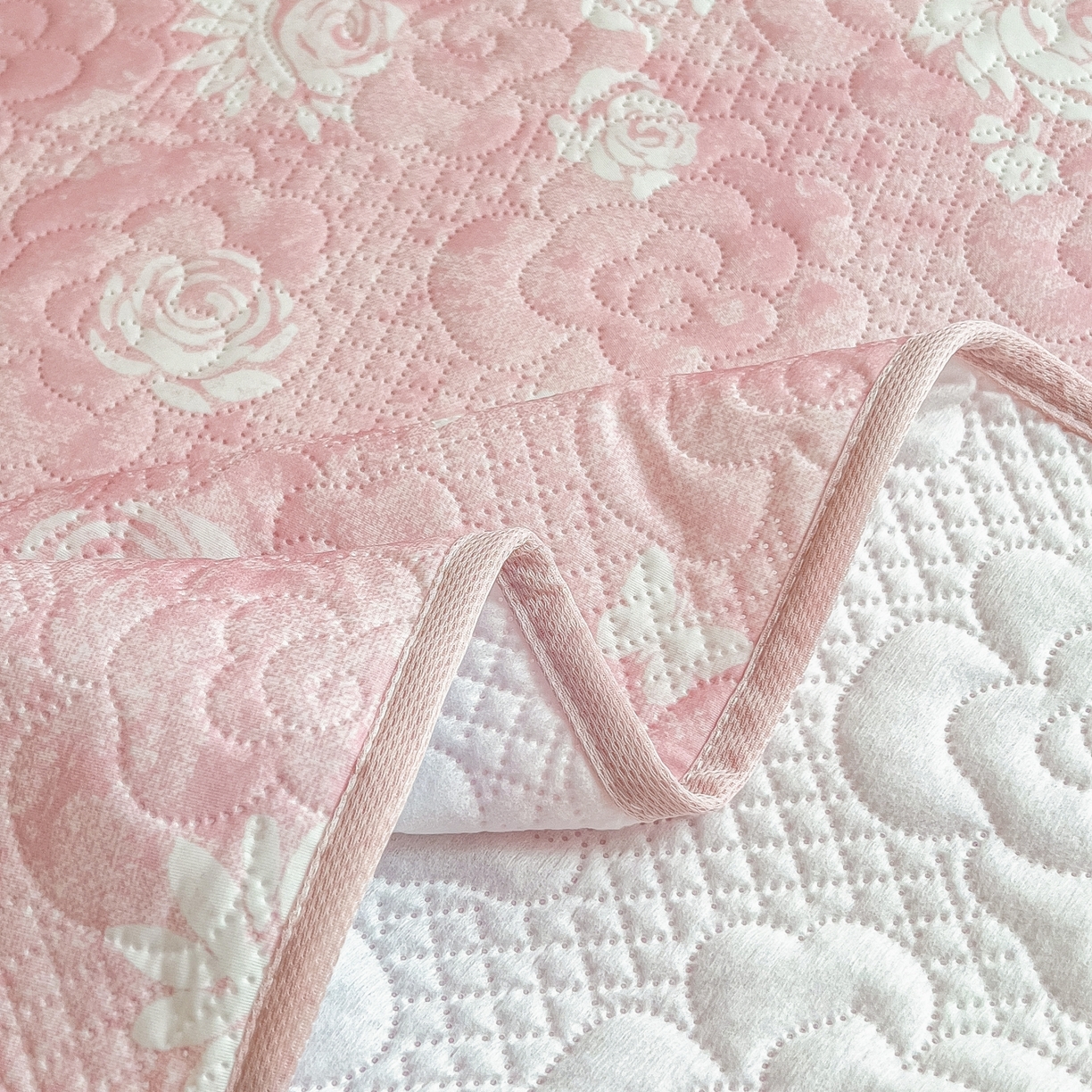 91家纺网 家纺一手货源 找家纺 许林家纺 2026新款花卉凉席床席三件套-花恋 花恋-粉