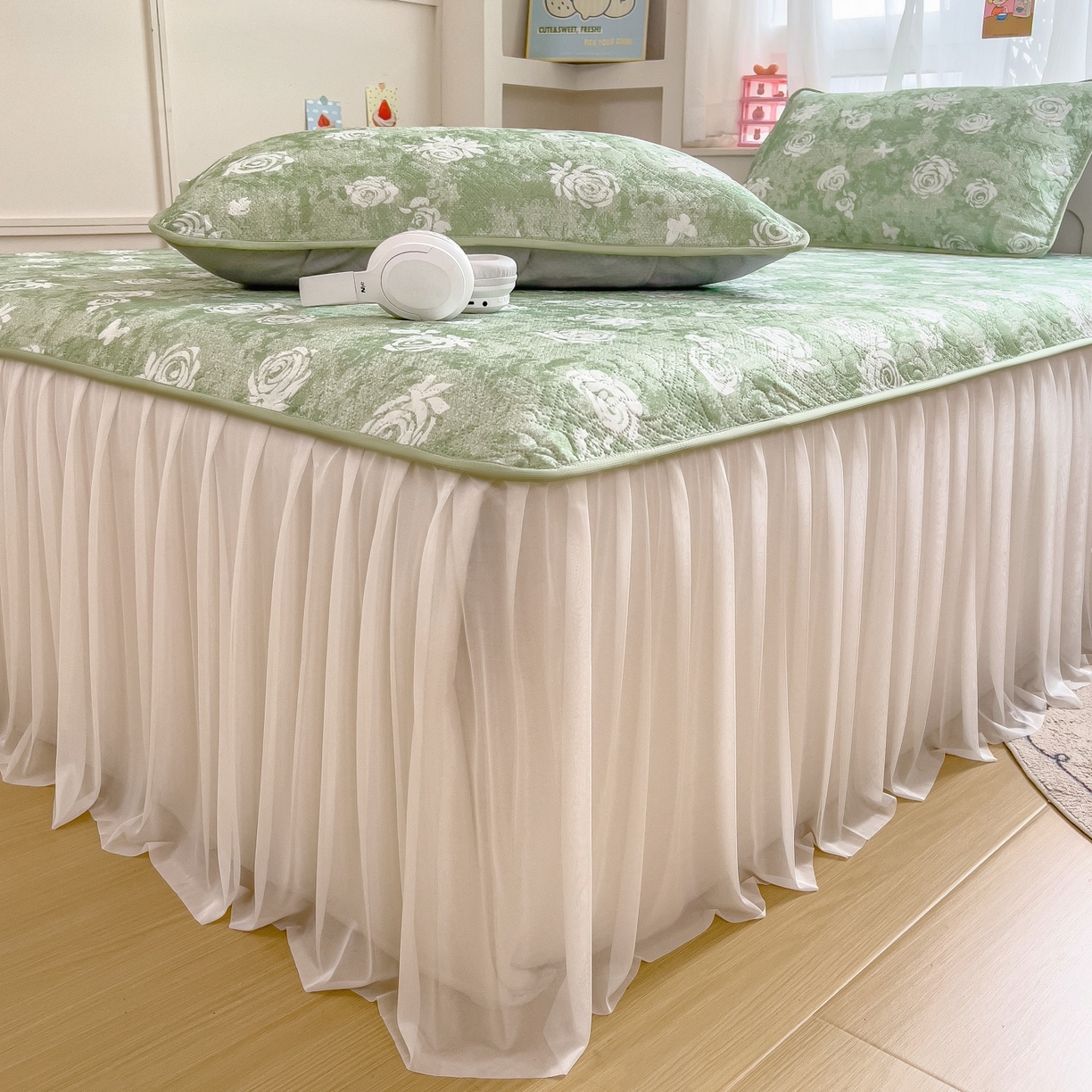 91家纺网 家纺一手货源 找家纺 许林家纺 2026新款花卉凉席床裙三件套-花语 花语-绿