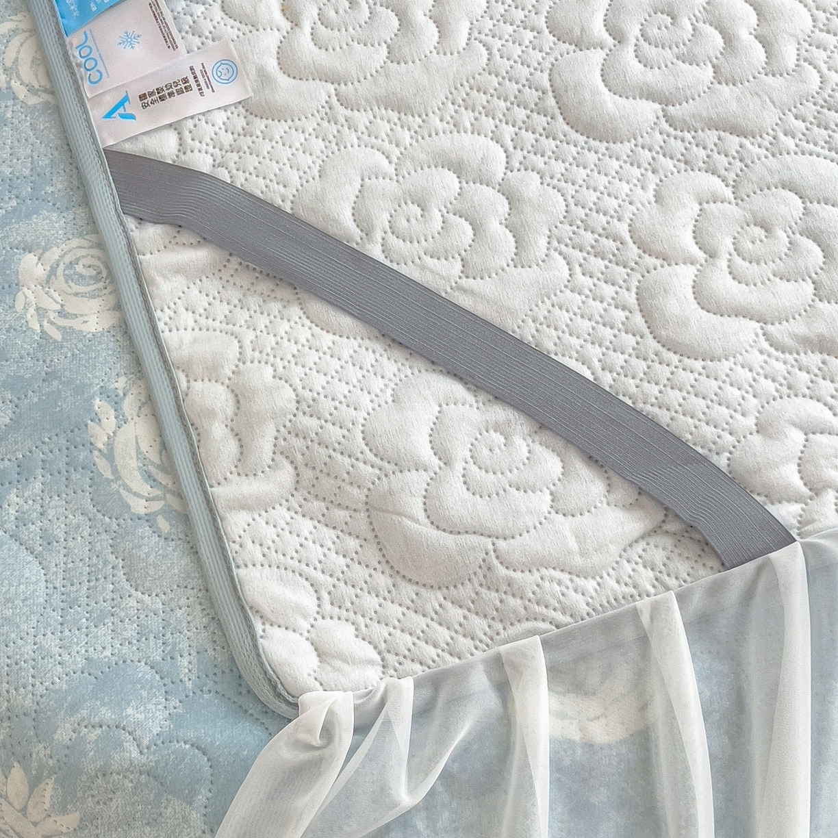 91家纺网 家纺一手货源 找家纺 许林家纺 2026新款花卉凉席床裙三件套-花语 花语-蓝