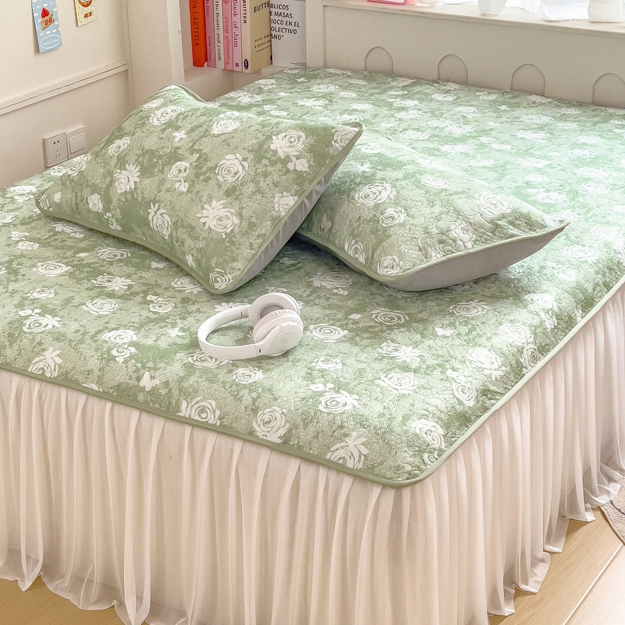 91家纺网 家纺一手货源 找家纺 许林家纺 2026新款花卉凉席床裙三件套-花语 花语-绿