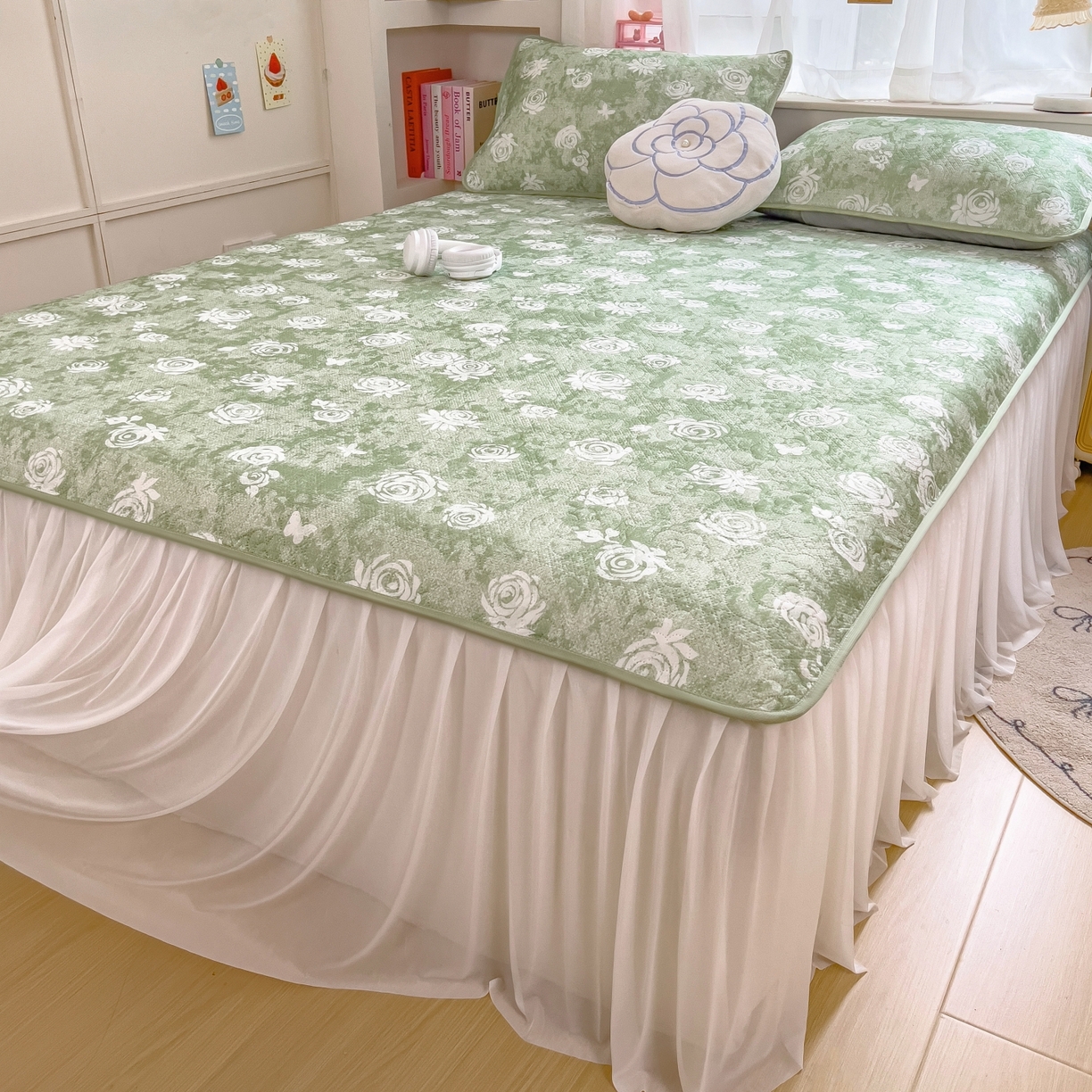 91家纺网 家纺一手货源 找家纺 许林家纺 2026新款花卉凉席床裙三件套-花语 花语-绿