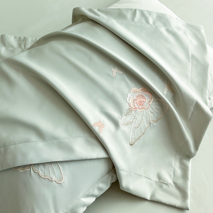 91家纺网 家纺一手货源 找家纺 金牛座家纺 2026新款细斜纹亮丝提花贴布绣重工刺绣四件套-潘妮系列 潘妮-薄荷绿