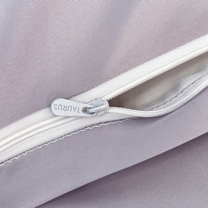 91家纺网 家纺一手货源 找家纺 金牛座家纺 2026新款细斜纹亮丝提花贴布绣重工刺绣四件套-潘妮系列 潘妮-浅紫