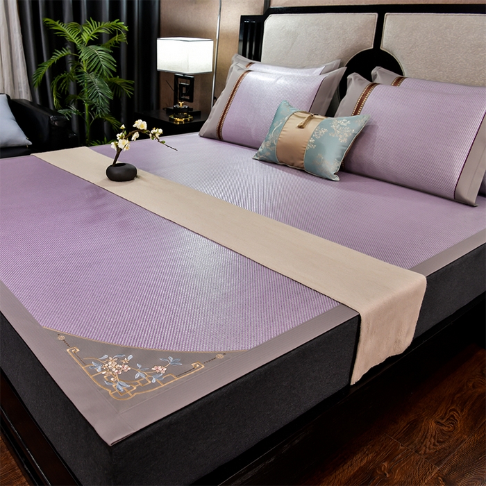 91家纺网 家纺一手货源 找家纺 小牛席业 2026新款对角绣冰藤双面席凉席席子 对角绣花-冰藤双面席紫色