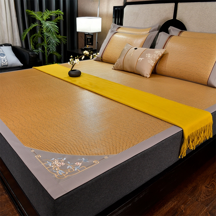 91家纺网 家纺一手货源 找家纺 小牛席业 2026新款对角绣冰藤双面席凉席席子 对角绣花-冰藤双面席深咖