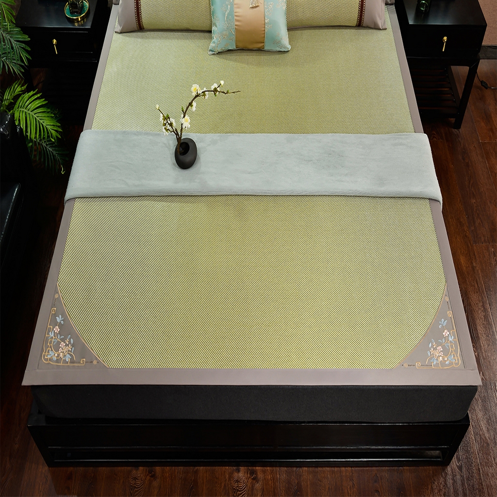 91家纺网 家纺一手货源 找家纺 小牛席业 2026新款对角绣冰藤双面席凉席席子 对角绣花-冰藤双面席青柠