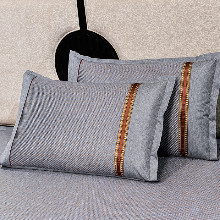 91家纺网 家纺一手货源 找家纺 小牛席业 2026新款对角绣冰藤双面席凉席席子 对角绣花-渐变冰藤浅灰