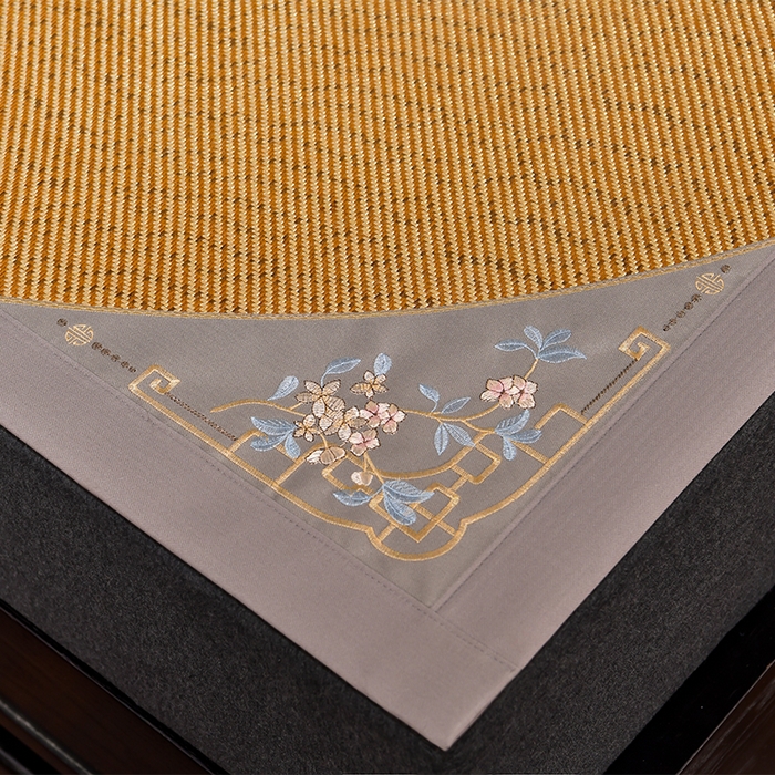 91家纺网 家纺一手货源 找家纺 小牛席业 2026新款对角绣冰藤双面席凉席席子 对角绣花-冰藤双面席深咖