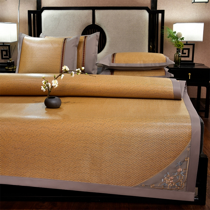 91家纺网 家纺一手货源 找家纺 小牛席业 2026新款对角绣冰藤双面席凉席席子 对角绣花-冰藤双面席深咖