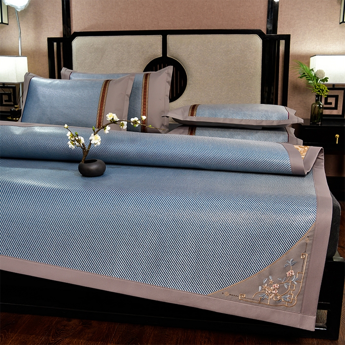 91家纺网 家纺一手货源 找家纺 小牛席业 2026新款对角绣冰藤双面席凉席席子 对角绣花-冰藤双面席海蓝