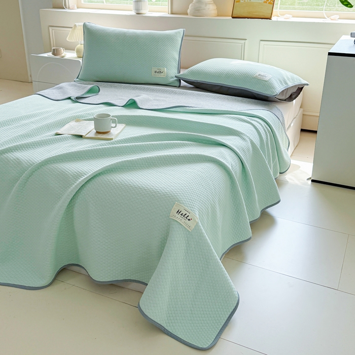 91家纺网 家纺一手货源 找家纺 恋佳居 2026新款简约A类云涧冰格凉感丝竹纤维夏凉毯毯子午睡毯 云涧冰格-竹雾绿