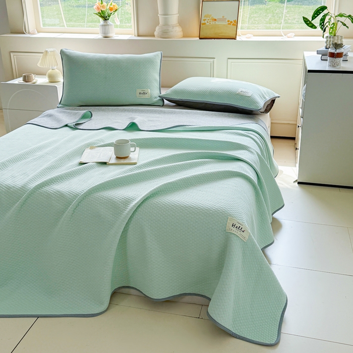 91家纺网 家纺一手货源 找家纺 恋佳居 2026新款简约A类云涧冰格凉感丝竹纤维夏凉毯毯子午睡毯 云涧冰格-竹雾绿