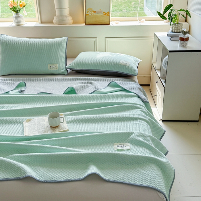 91家纺网 家纺一手货源 找家纺 恋佳居 2026新款简约A类云涧冰格凉感丝竹纤维夏凉毯毯子午睡毯 云涧冰格-竹雾绿